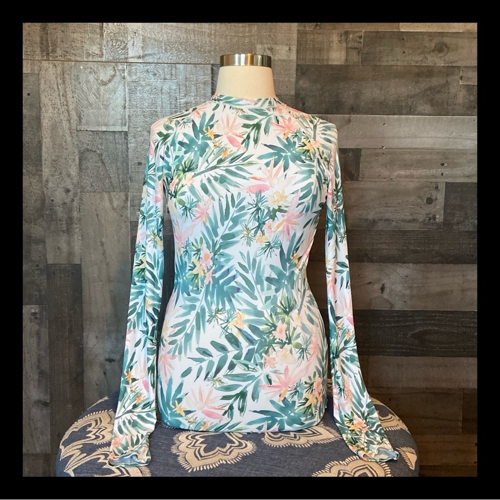 AXESEA floral long sleeve swimsuit size 14 Hawaiian tropical beach island girl